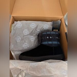 Pendleton Suede Womens Cabin Fold Down Boots -black